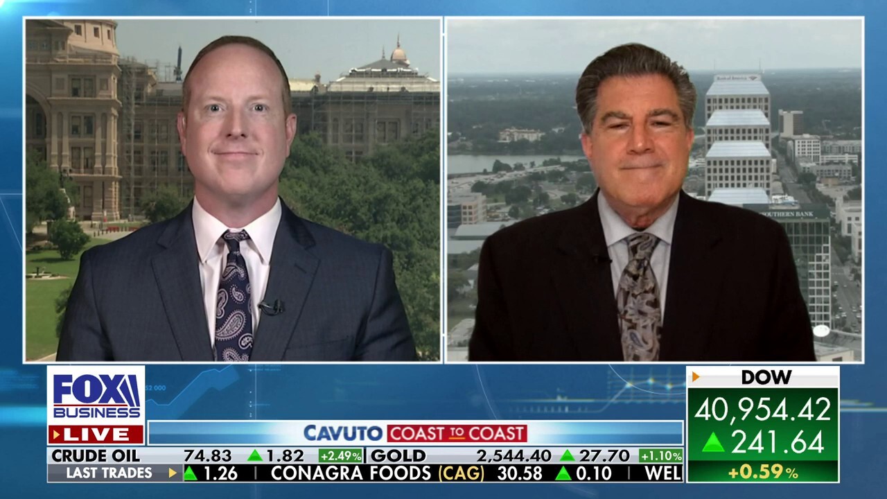 Fox News contributor Gary Kaltbaum and former Trump Office of Management and Budget chief Vance Ginn on the latest economic developments coming from the Federal Reserve and White House.