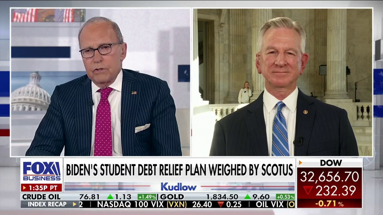  Sen. Tuberville on Biden’s student loan bailout : 'Everyone in this country will have to pay for this debt'