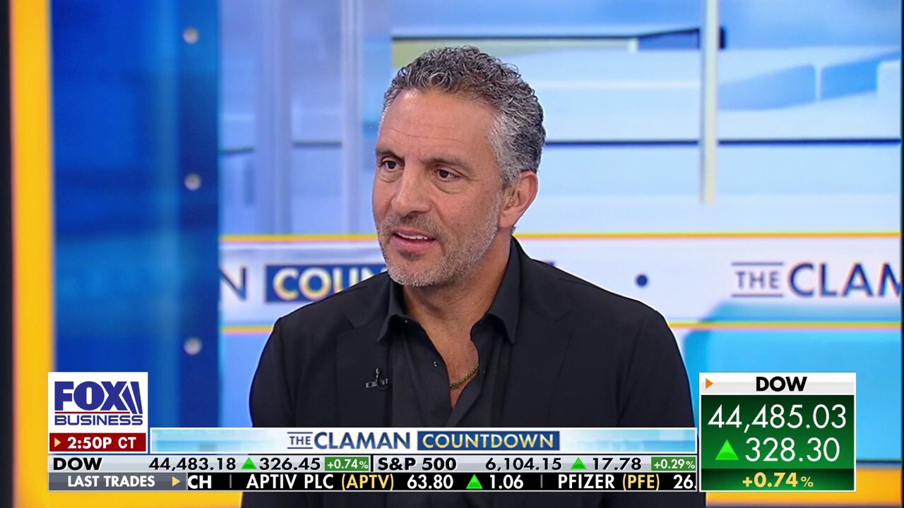 There are ten to twenty applicants for every house in LA,  Mauricio Umansky reveals