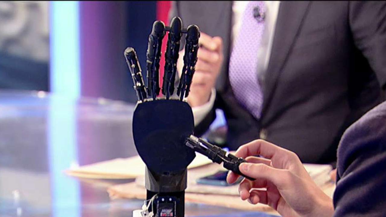 Teen innovator creates cheap prosthetic hand with hopes of helping veterans