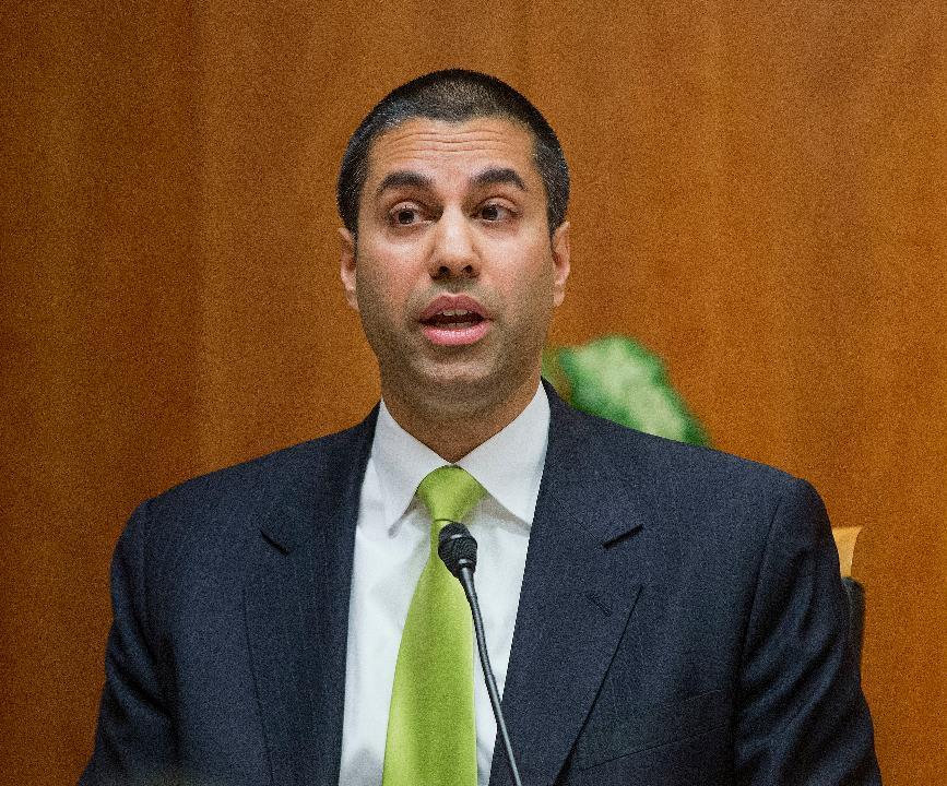 FCC votes to overturn net neutrality along partisan lines 