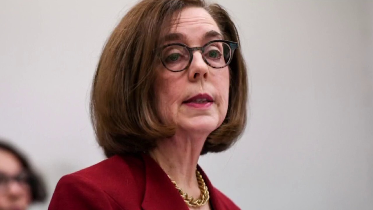 Oregon governor slammed for granting clemency to convicted killer