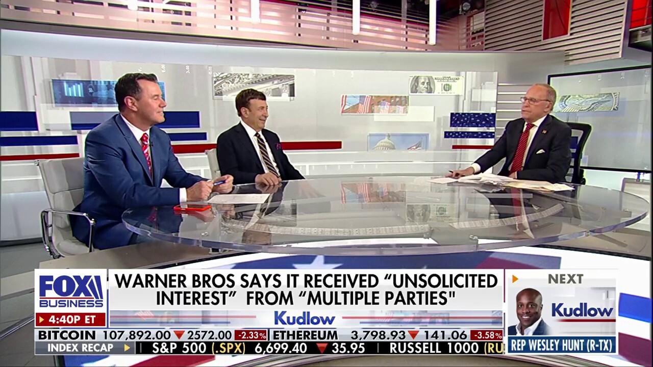 Fox News contributor Joe Concha and radio host Mark Simone discuss a Paramount takeover bid of Warner Bros. Discovery and what it could mean for the future of CNN on ‘Kudlow.’ 