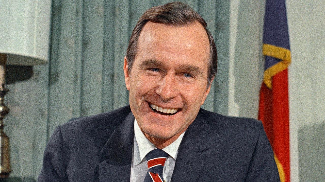 USPS honors George H.W. Bush; Apple gives back to military