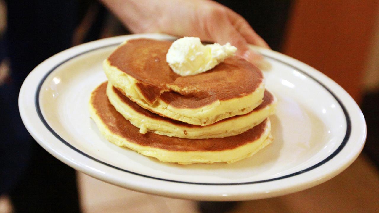 IHOP hints at name change to IHOb