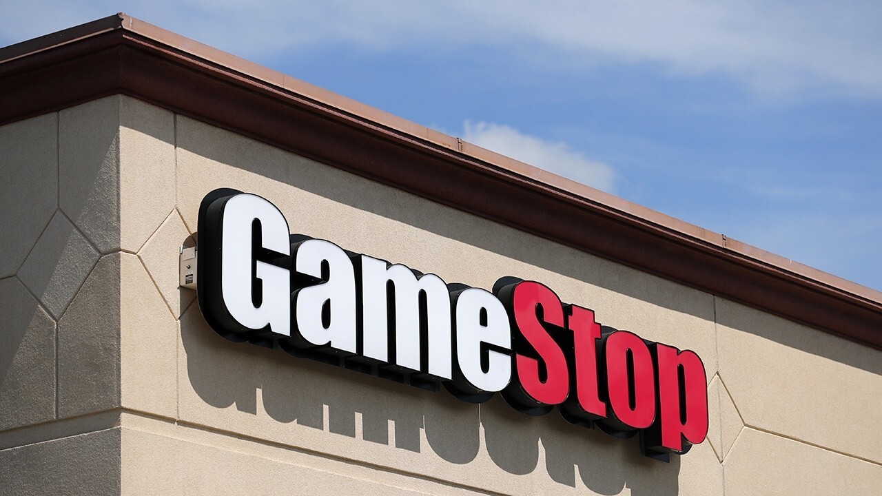GameStop stock price could hit $0 per share: Equity analyst