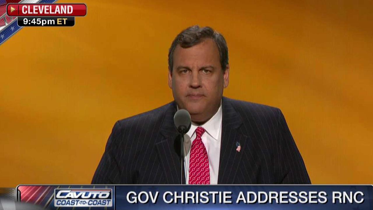 Christie: I welcome opportunity to hold Clinton accountable  