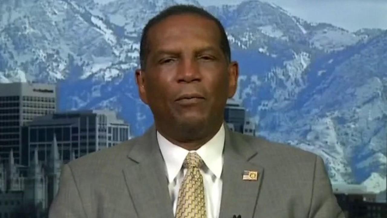 Burgess Owens on NFL kneeling: I won’t watch until commissioner is fired 