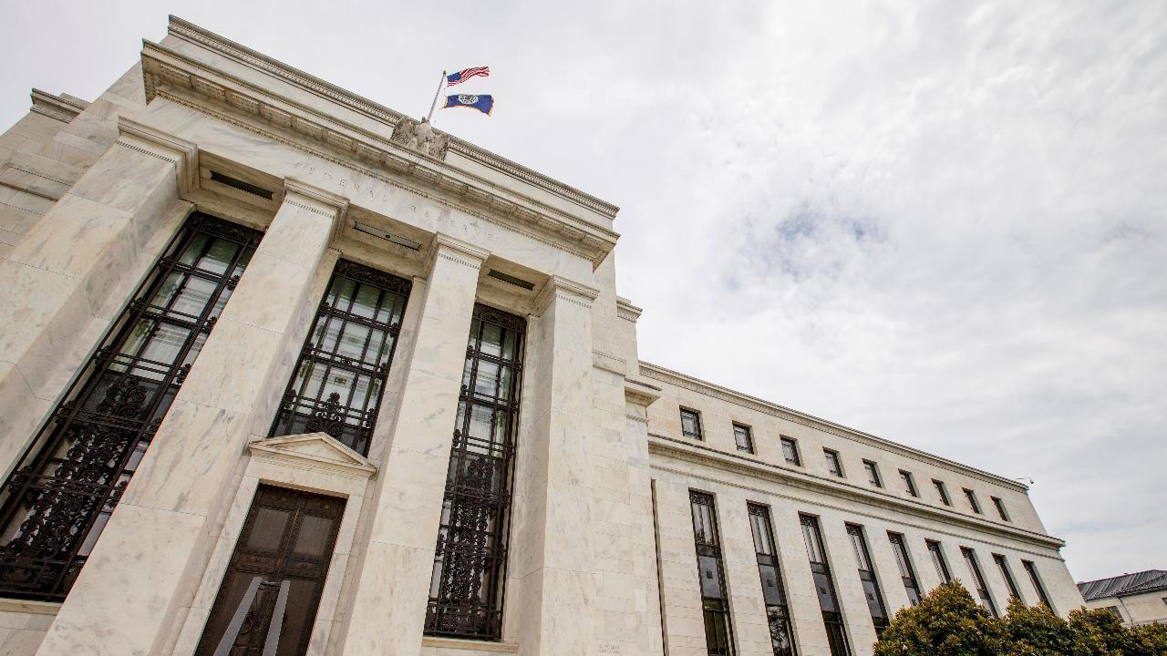 Debate over the Fed's rate hike plans