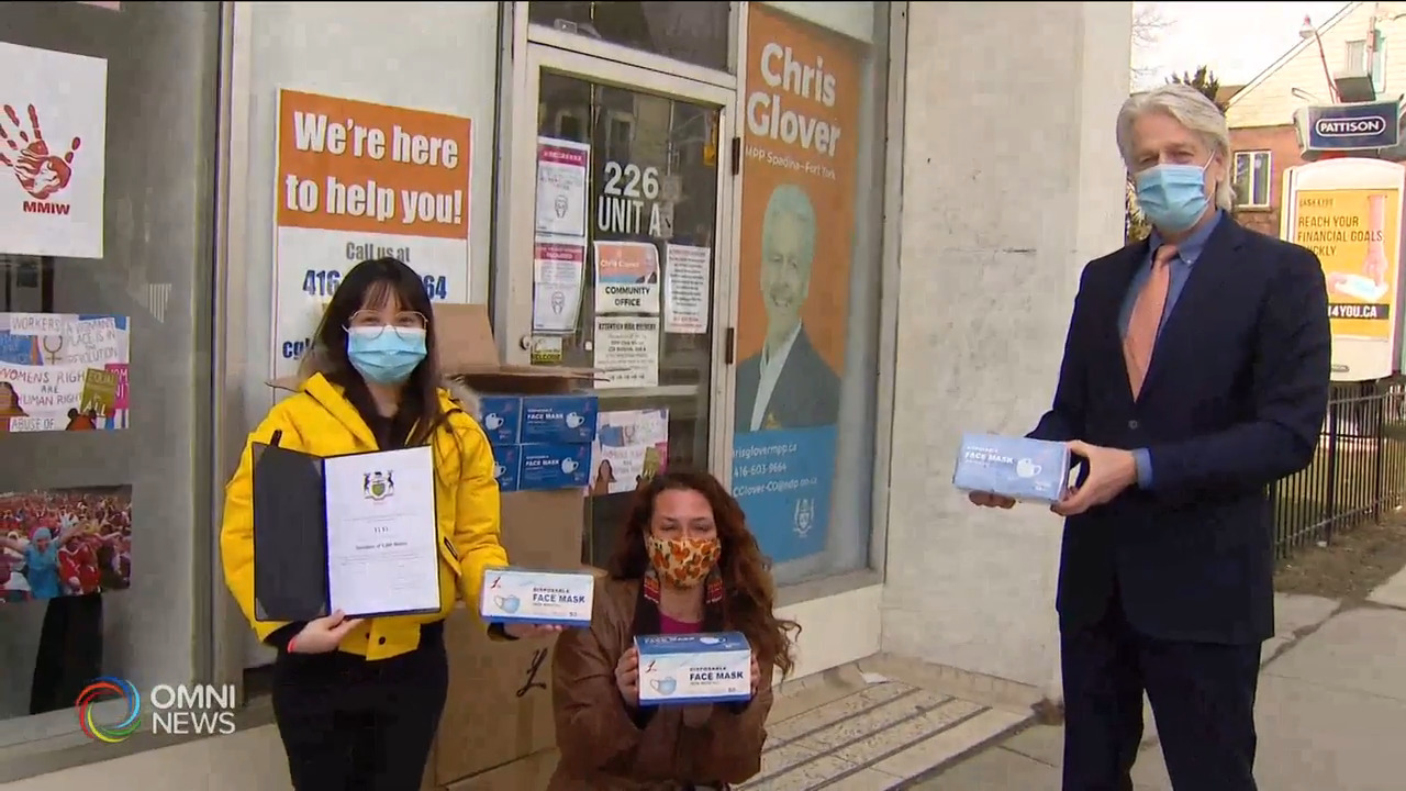 中區唐人街居民捐贈5千口罩助弱勢群體 -- Mar 11, 2021 (ON)
