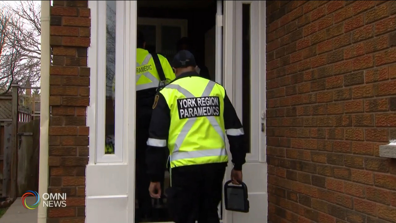 約克區救傷隊為不方便民眾上門接種疫苗 -- Apr 13, 2021(ON)