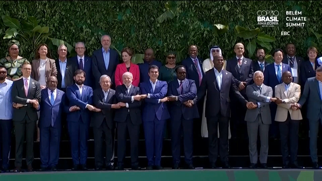 关注第三十届联合国气候变化大会成果