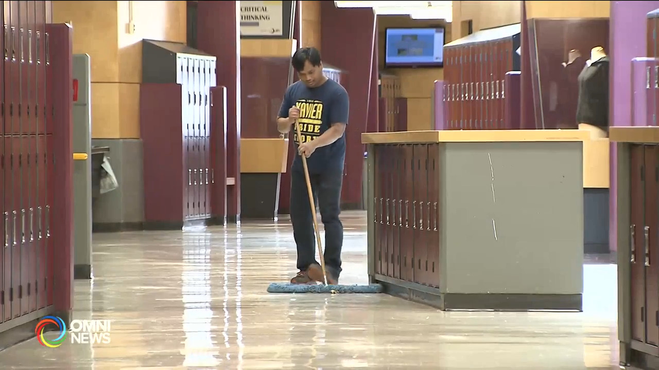 學校教職員工 下月3日可合法罷工 (ON)