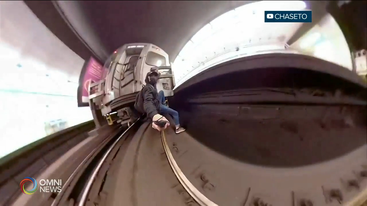 公車局調查男子攀爬地鐵車尾危險行爲 -- Aug 23, 2021 (ON)