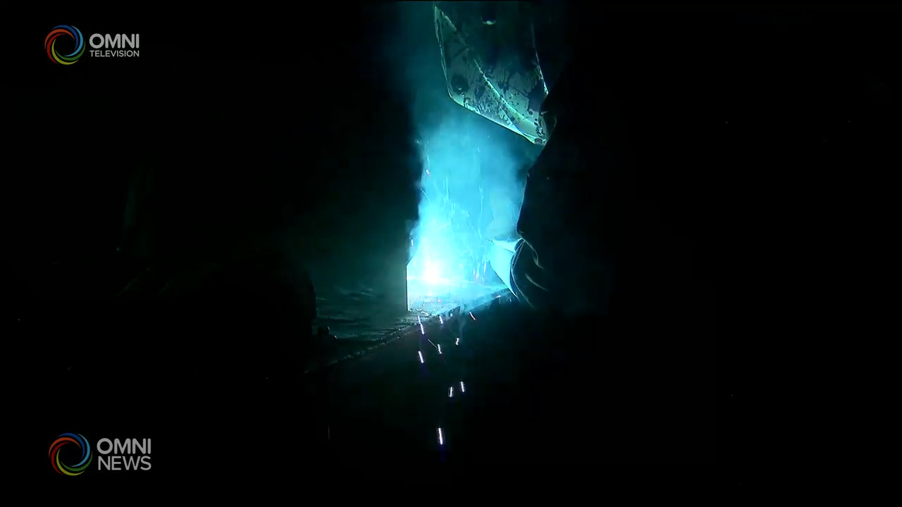 Pinay teen nagtatrabaho bilang welder | IWD Filipino Special