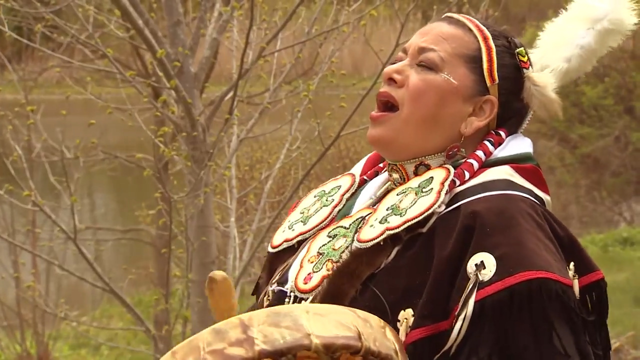 Celebrating National Indigenous Peoples Day in Hindi