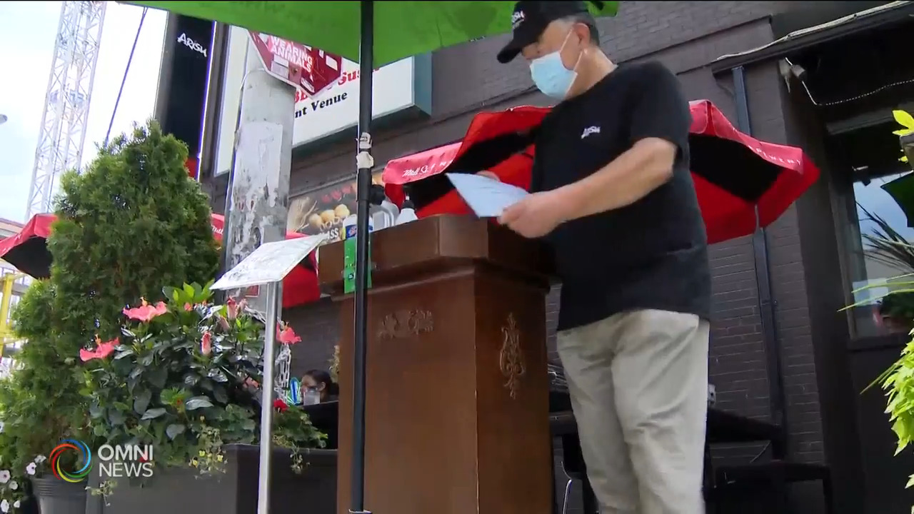 有小商戶自行要求顧客出示疫苗証明 -- Aug 13, 2021 (ON)