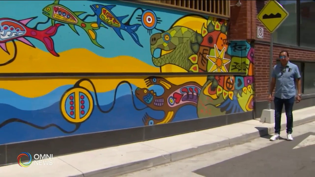 原住民壁画家传承爱和包容 － Jun 02, 2021