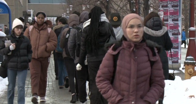 اتهامات للحكومة الكندية "بتعمد" تأخير تأشيرات الطلاب الفلسطينيين