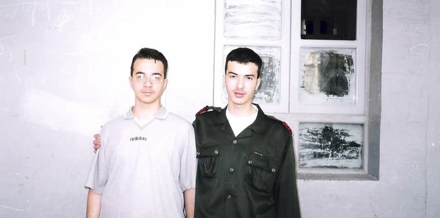 رغم العوائق.. سوري كندي...