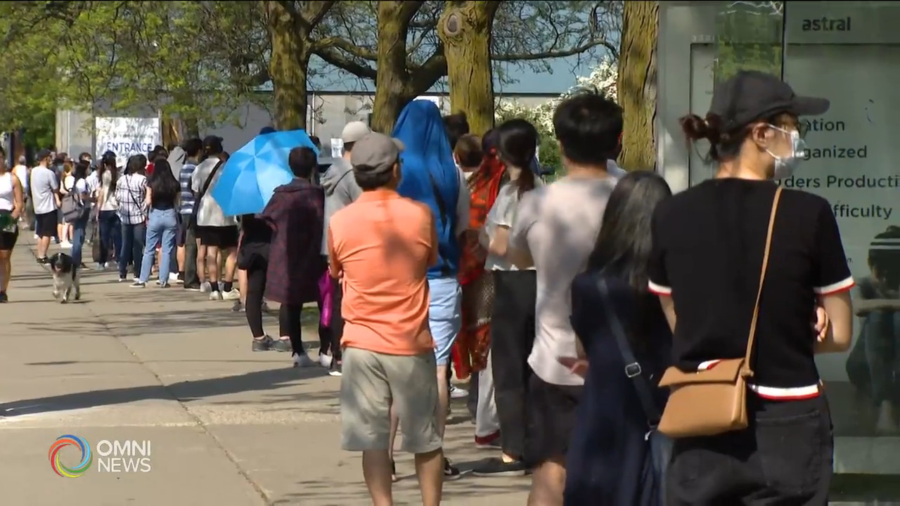 提供中文服務臨時疫苗中心反應熱烈 -- May 25, 2021 (ON)