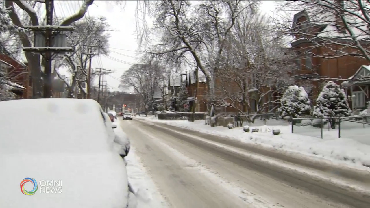 早上降雪導致交通意外頻生 -- Feb 22, 2021 (ON)