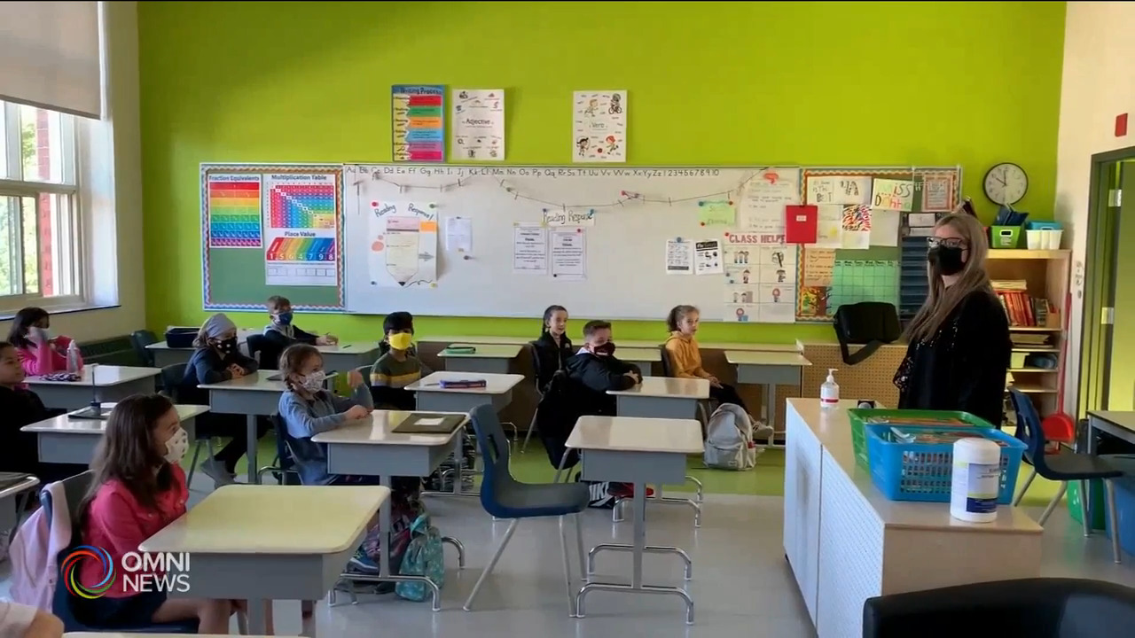 華裔家長期望新學年復課措施更嚴格 -- Aug 04, 2021 (ON)