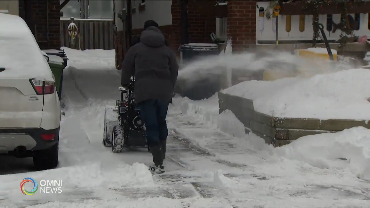 南安省昨晚至今早降雪15到25厘米 -- Feb 16, 2021 (ON)