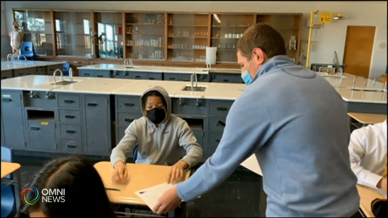 九月學生室內上課要帶口罩 -- Aug 03, 2021 (ON)