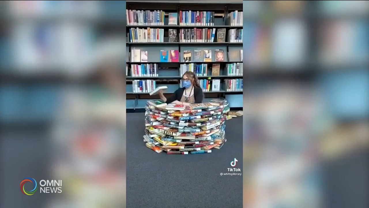 域比市圖書館工作人員使用社交媒體推廣服務 -- Aug 19, 2021 (ON)