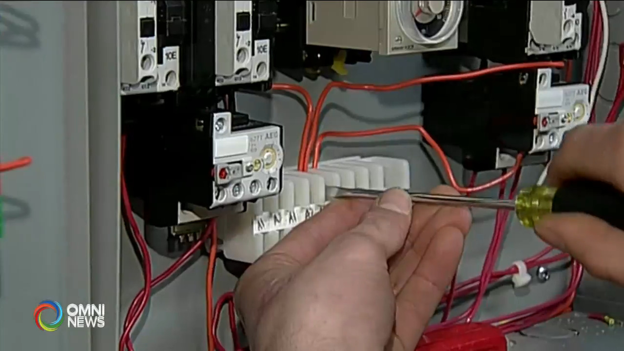 省府撥款培訓電工 -- May 20, 2021 (ON)